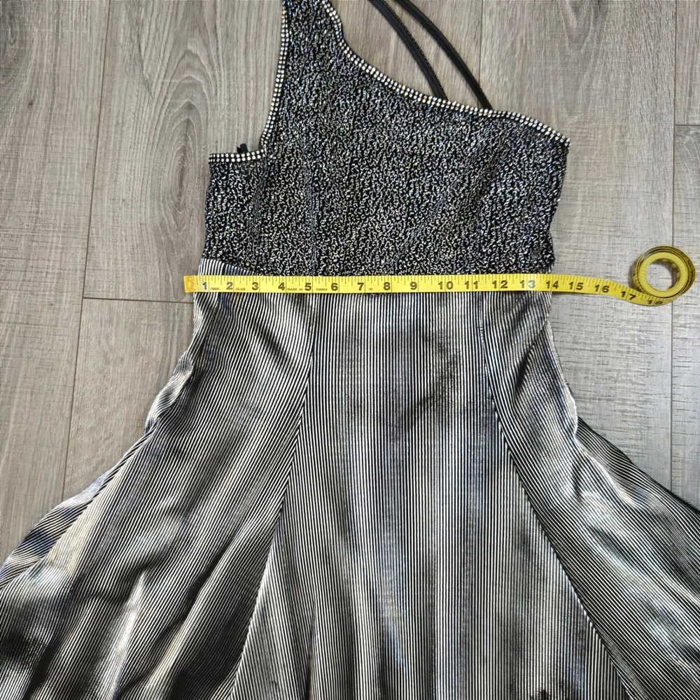 Vintage Rivar's 3/4 One Shoulder Silver Metallic Pleated Gown Formal Prom Dress - Picture 8 of 12